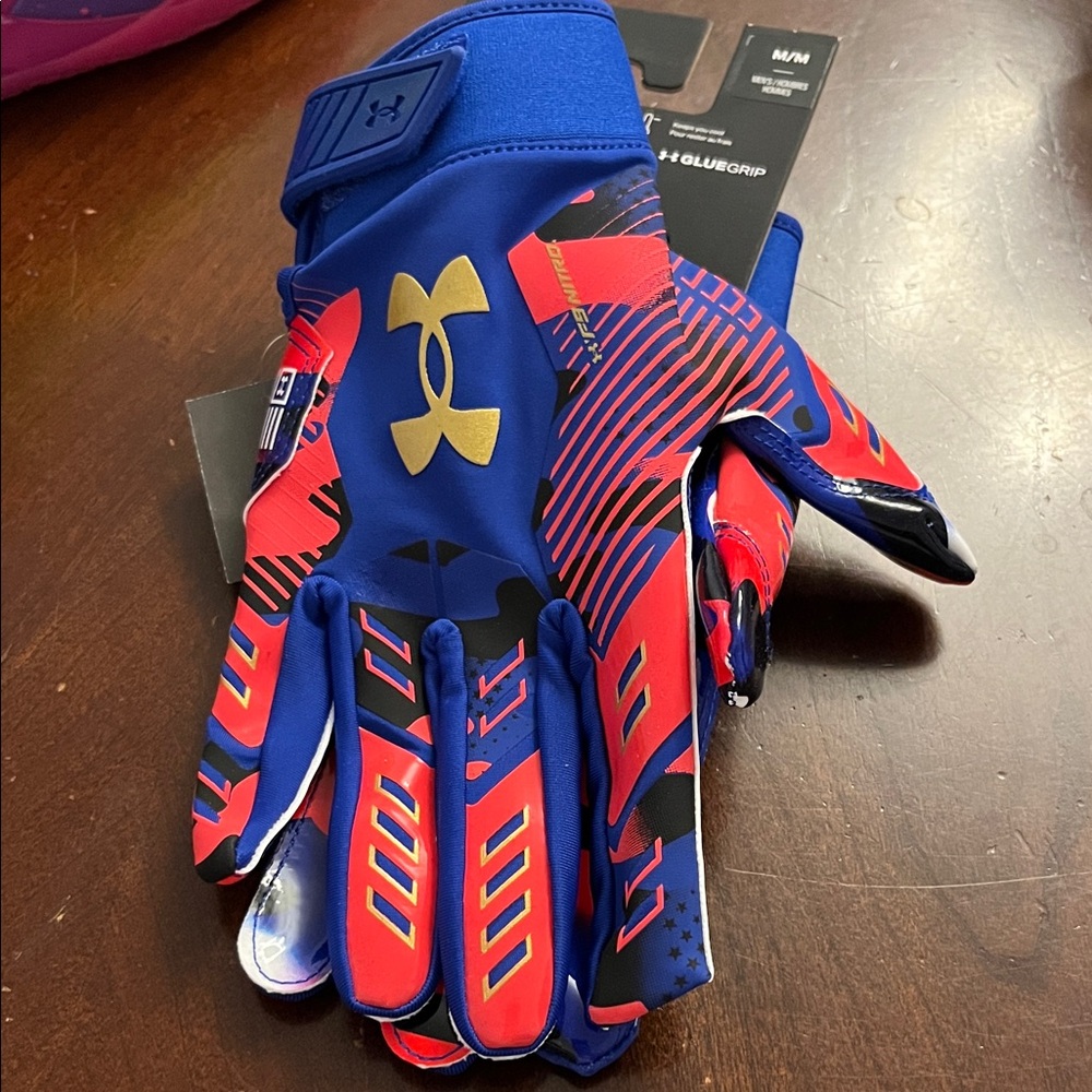 Under Armour Blue and Red Athletic Gloves